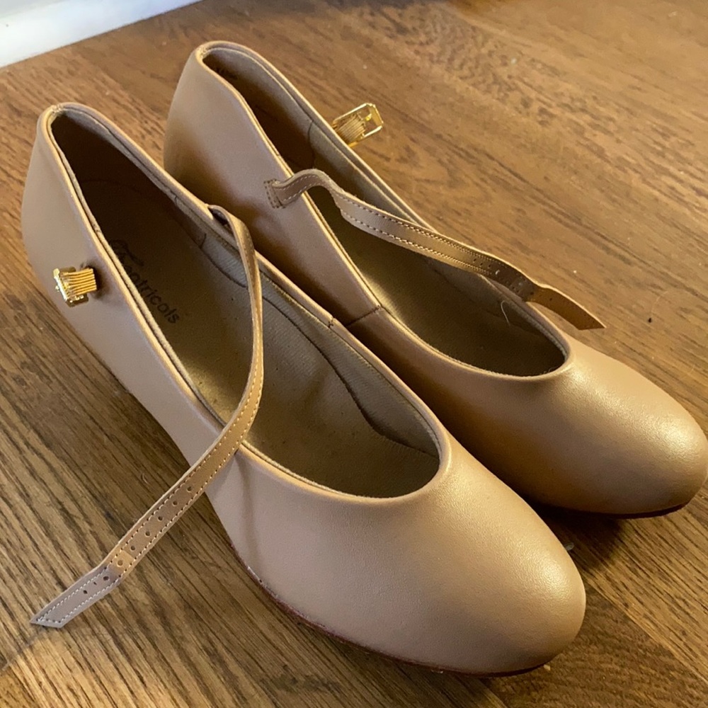 Dance shoes